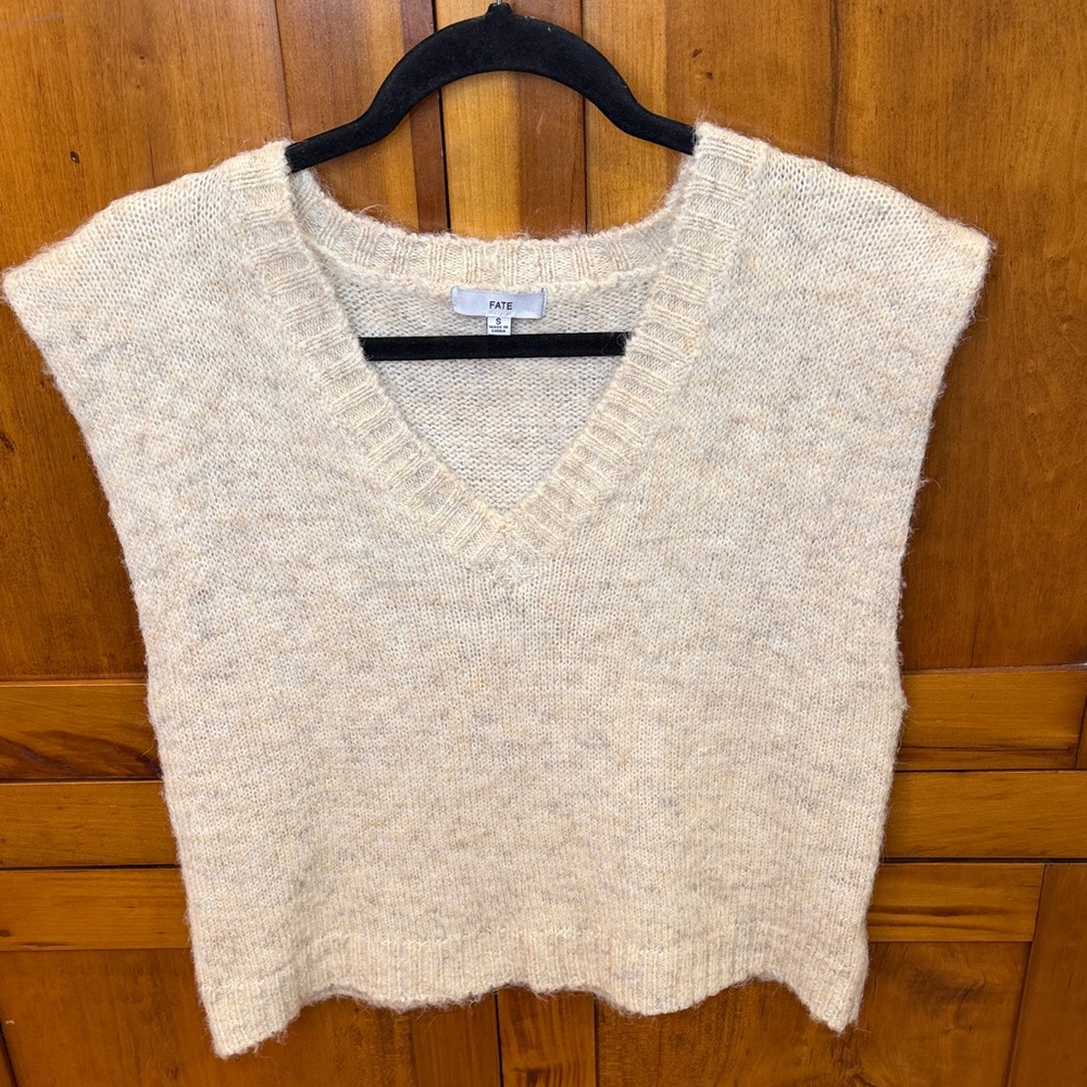 Fate Wool Blend Heathered Cream V-Neck Sweater Vest